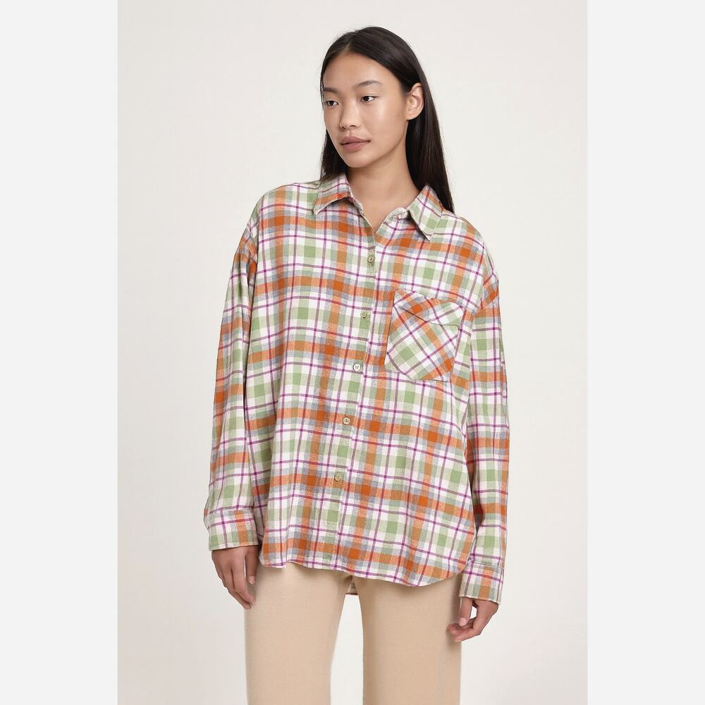 Wilfred Free Aritzia Marta Button-up Oversized flannel button-up shirt 2